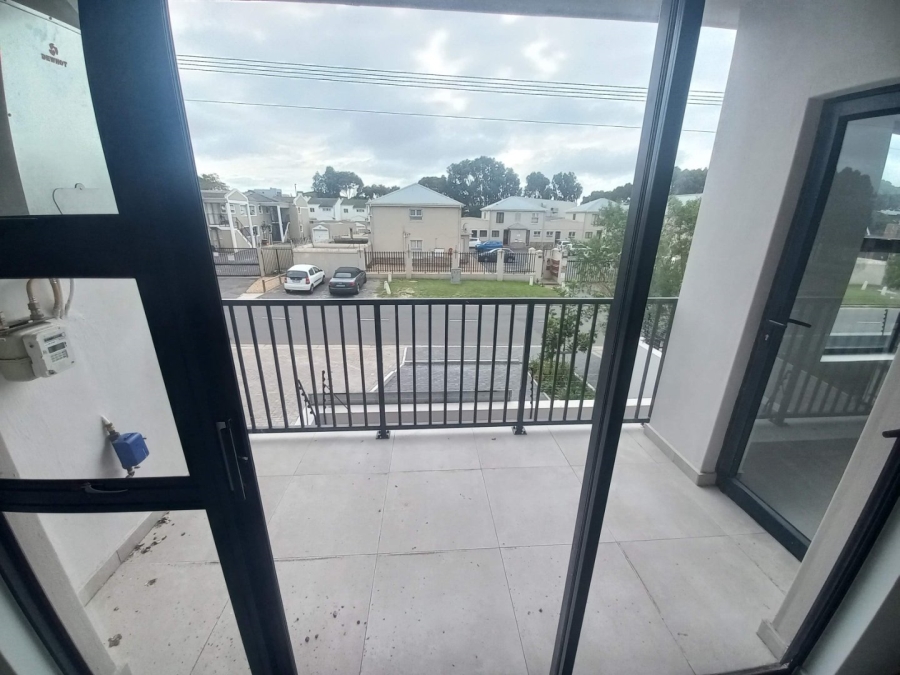 2 Bedroom Property for Sale in Table View Western Cape